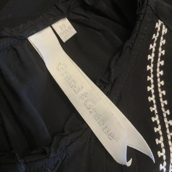 Grand & Greene Women’s Embroidered Blouse - Picture 3 of 5